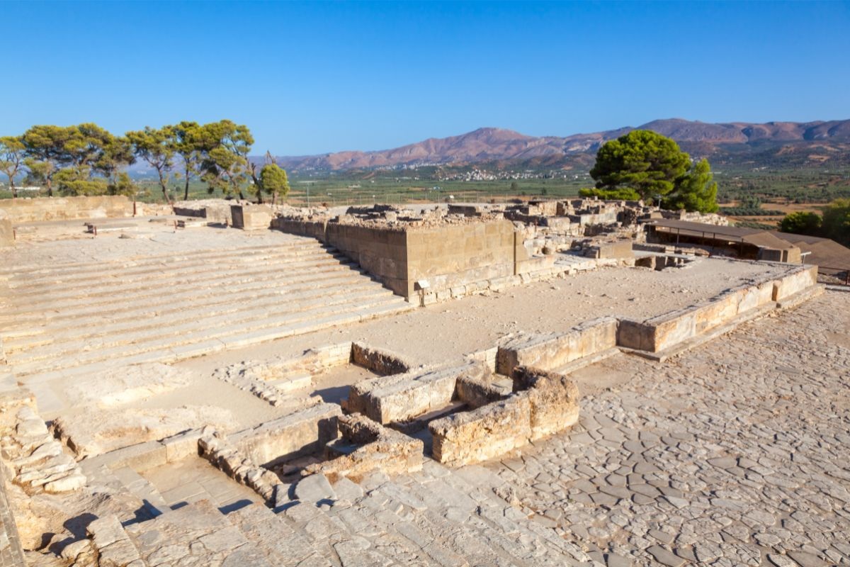 Phaistos palace: Minoan majesty in southern Crete