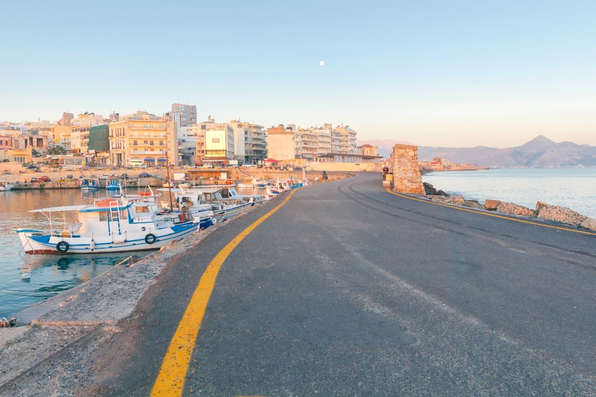 A morning walk in Heraklion